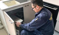 两位独居老人家中突发不适 这位售后师傅的举动暖心了