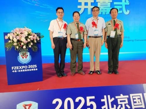 8ee739d67c7cfea933df241b38e51c8c