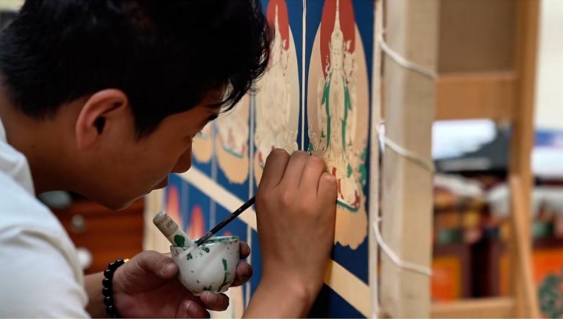 嘉绒唐卡：绽放在卷轴上的千年华彩