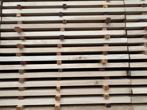 买高端实木地板，认准这5大维度不踩坑