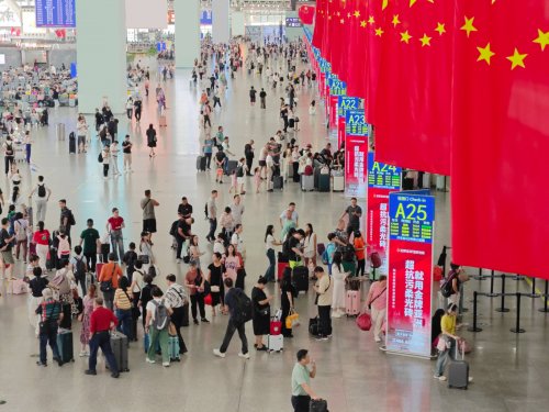 金牌亚洲双引擎驱动财富未来：网红精品店模式×金丝绒爆品战略