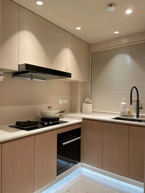 厨房安全与美观能否兼得？BENEFIT（贝玲妃）灵盾7号专用铰链给出肯定答案