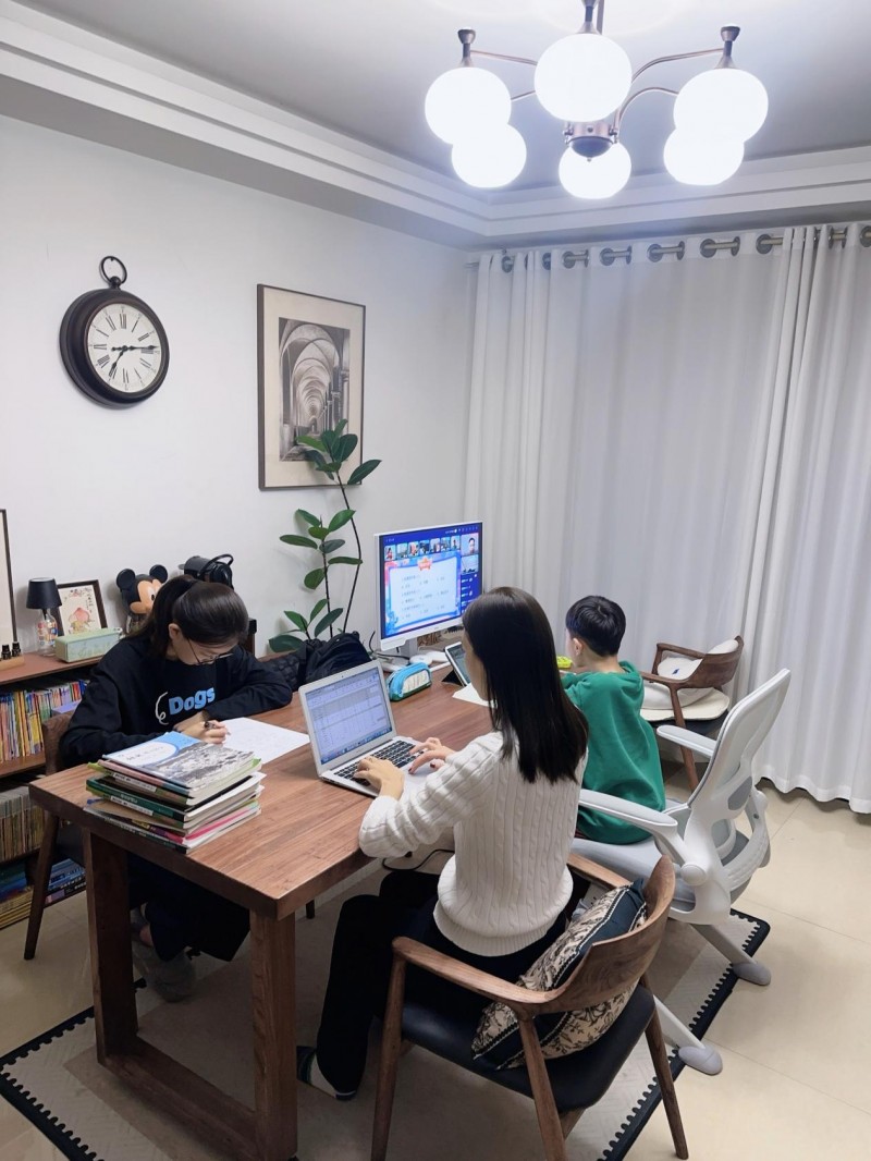 从&ldquo;网红&rdquo;到&ldquo;长红&rdquo;，泊逸书桌如何在小红书火了一年？