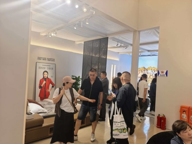 清丰家博会首日焦点：因彩智慧 100 睡眠舱，重构睡眠商业新生态